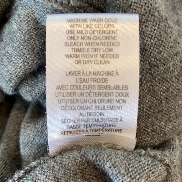 Beautiful Cardigan. - Picture 9 of 9